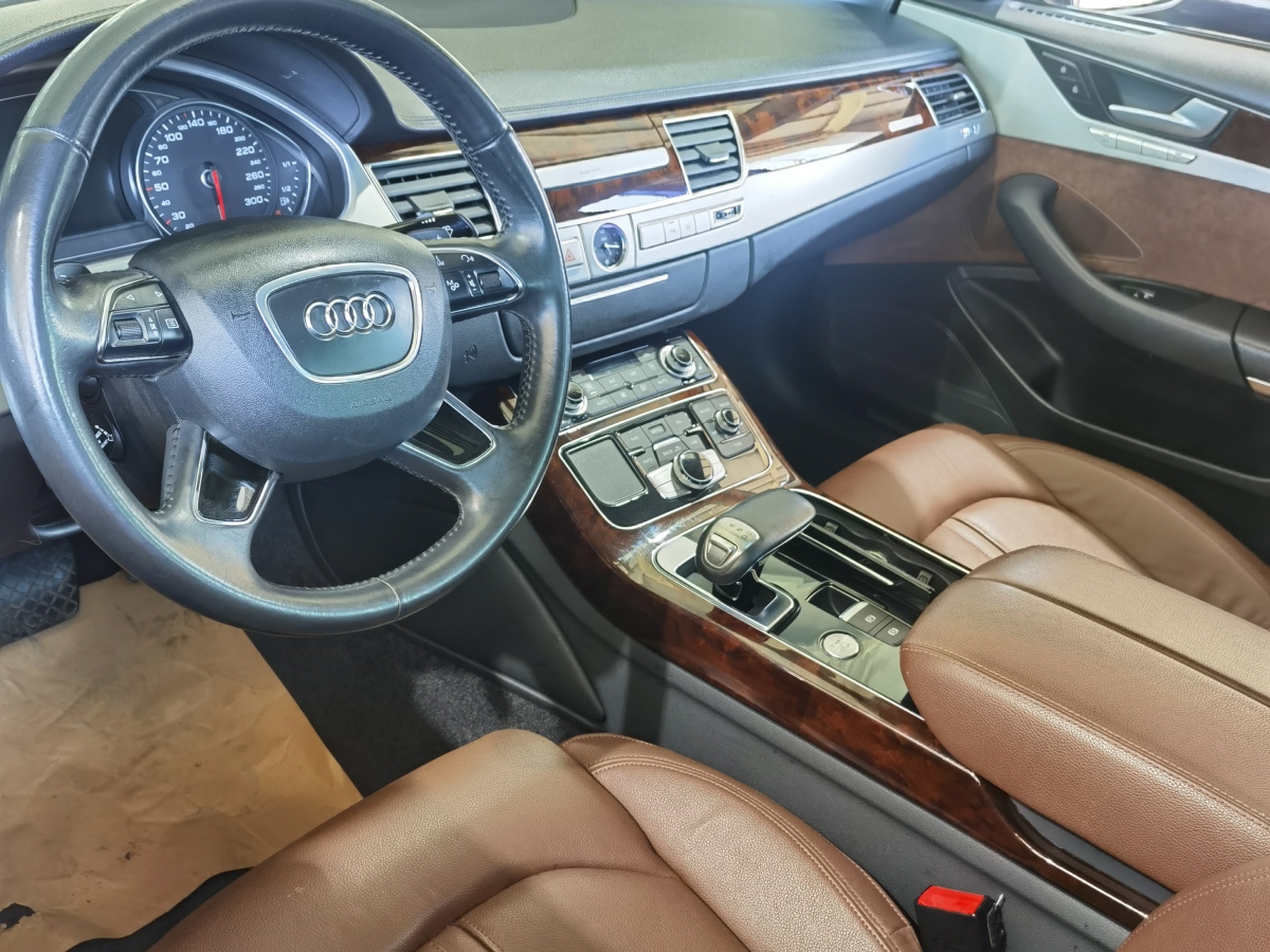 2014年1月奧迪 奧迪A8  2013款 A8L 45 TFSI quattro舒適型