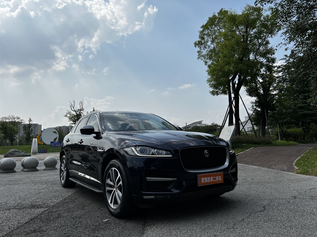 捷豹 F-PACE  2016款 2.0T 兩驅(qū)R-Sport運(yùn)動版圖片