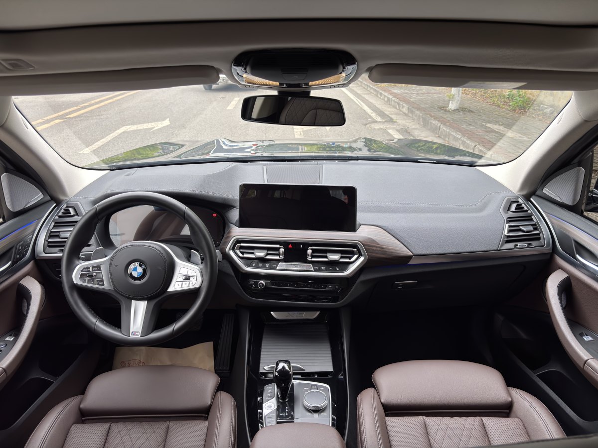 寶馬 寶馬X3  2023款 改款 xDrive30i 領(lǐng)先型 M曜夜套裝圖片