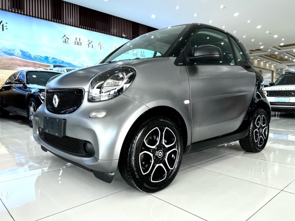 smart fortwo  2019款 0.9T 66千瓦硬顶风擎版 国VI