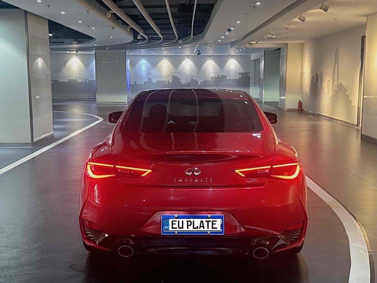 英菲尼迪 Q60  2019款 2.0T 豪華版圖片