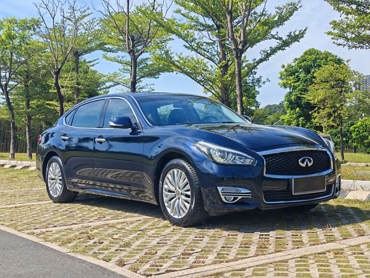 2019年9月英菲尼迪 Q70  2019款 Q70L 2.0T 悅享版