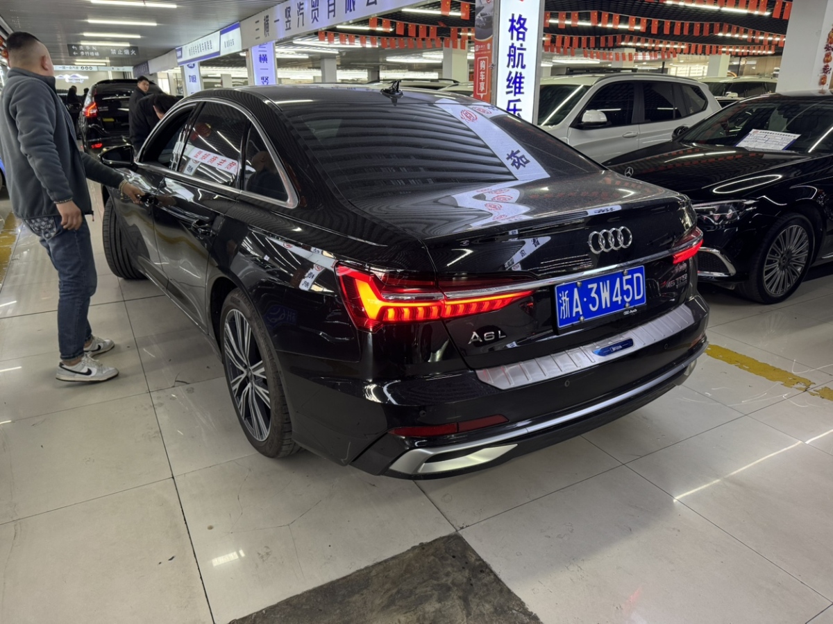 奧迪 奧迪A6L  2024款 45 TFSI 臻選動感型圖片