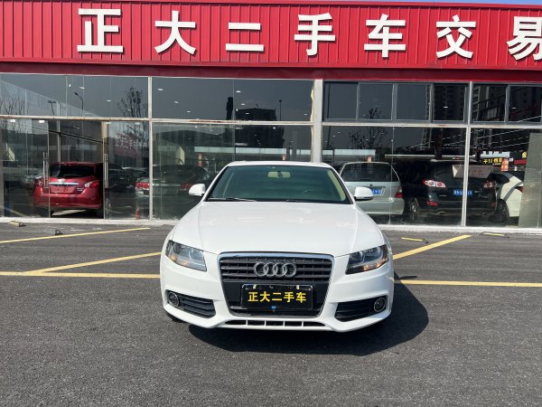 奥迪 奥迪A4L  2012款 1.8 TFSI 自动舒适型