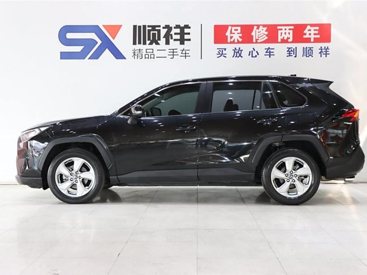 豐田 RAV4榮放  2021款 2.0L CVT兩驅(qū)風(fēng)尚PLUS版圖片