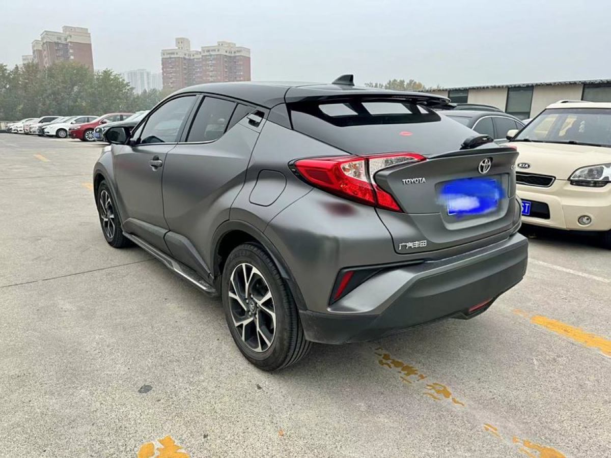 豐田 C-HR  2018款 2.0L 領(lǐng)先版 國(guó)V圖片