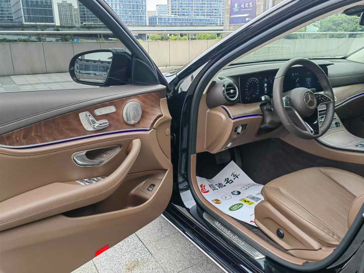 奔馳 奔馳E級(jí)  2022款 E 300 L 豪華型圖片