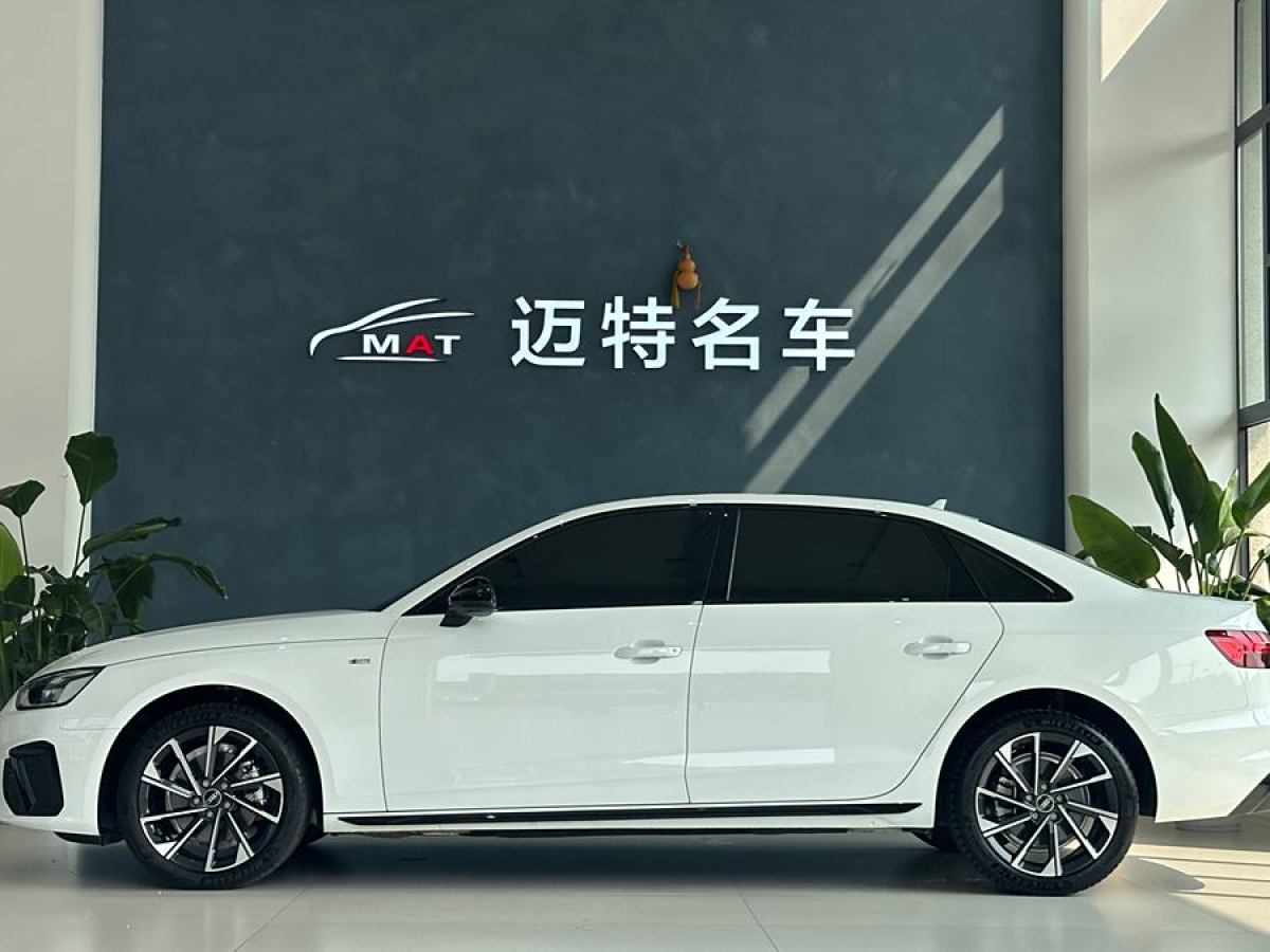 奧迪 奧迪A4L  2023款 40 TFSI 豪華動(dòng)感型圖片