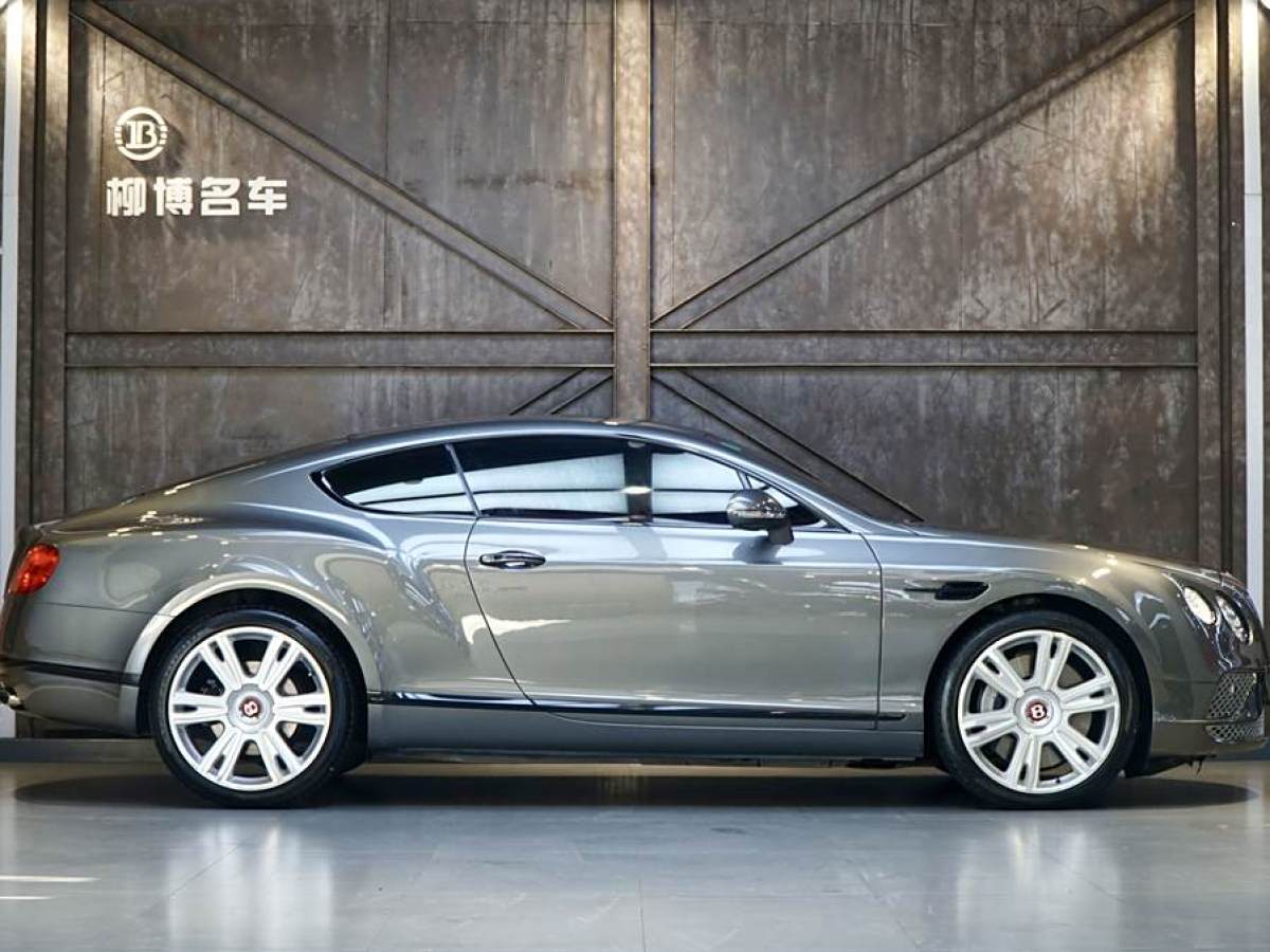 賓利 歐陸  2017款 4.0T GT V8 標(biāo)準(zhǔn)版圖片