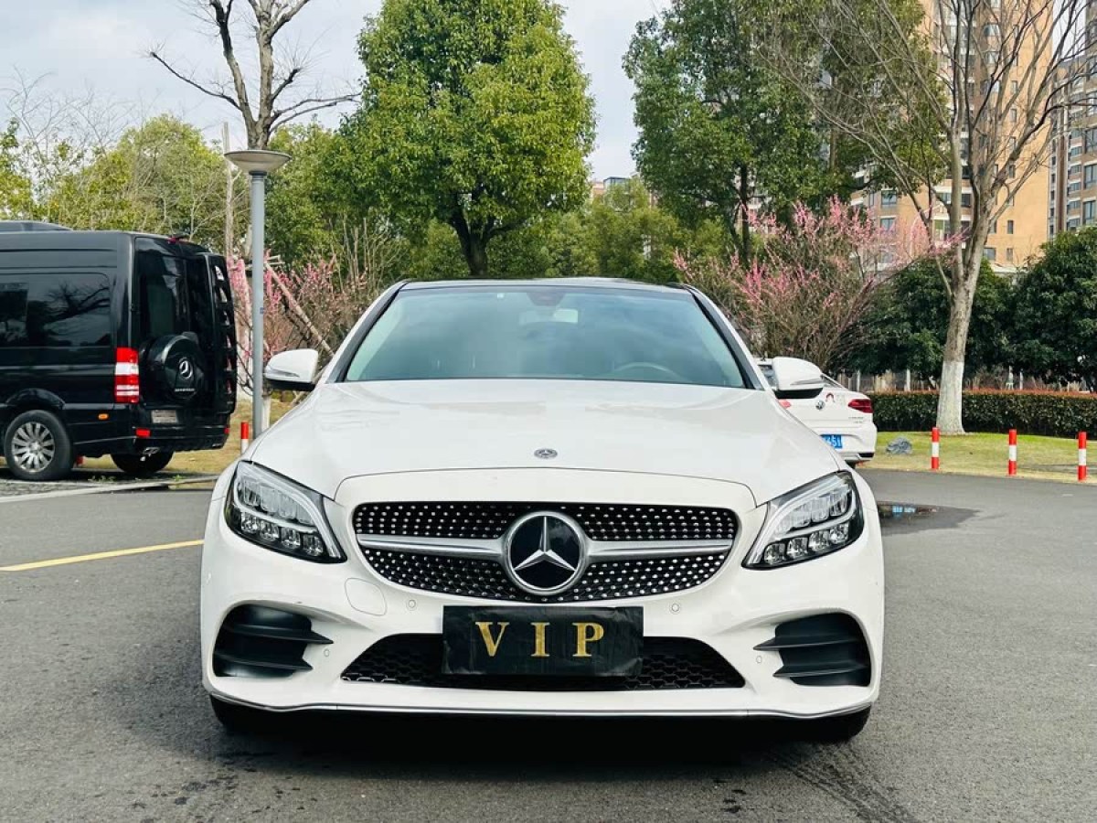 奔馳 奔馳C級(jí)  2019款 改款 C 260 L 運(yùn)動(dòng)版圖片