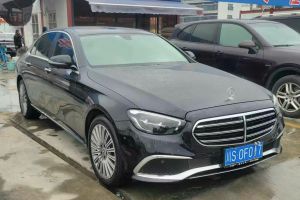 奔驰E级 奔驰 E 300 L 豪华型