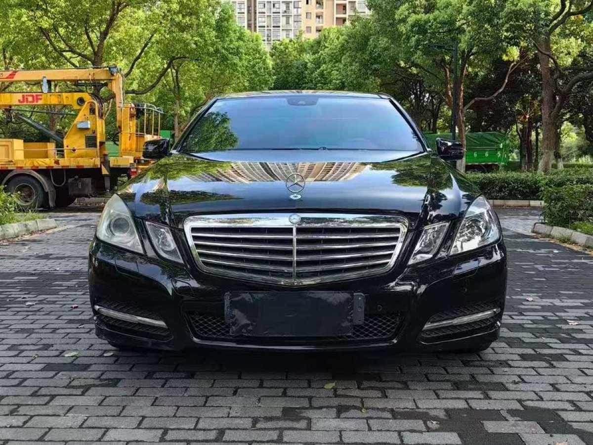奔馳 奔馳E級  2011款 E 300 L 優(yōu)雅型圖片