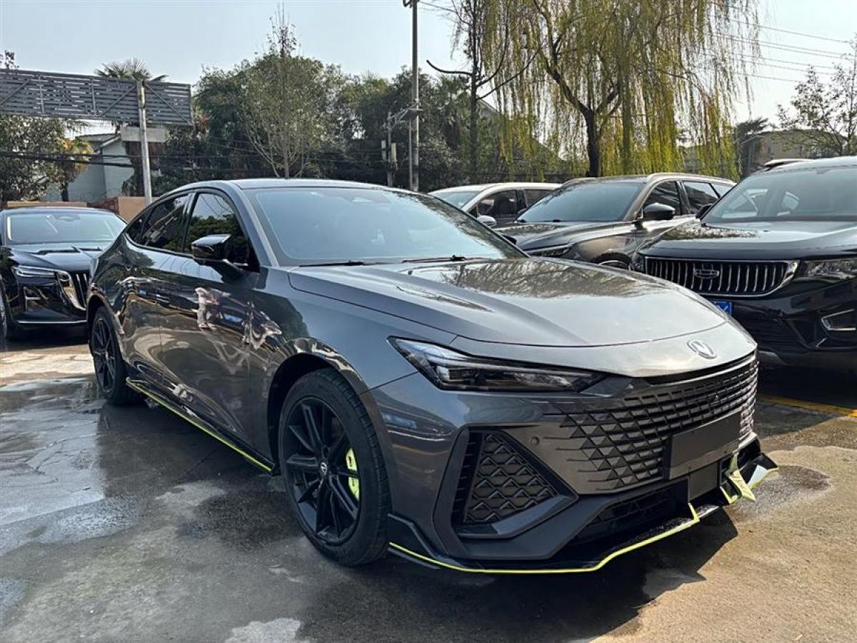 長(zhǎng)安 長(zhǎng)安UNI-V  2023款 1.5T 運(yùn)動(dòng)版圖片