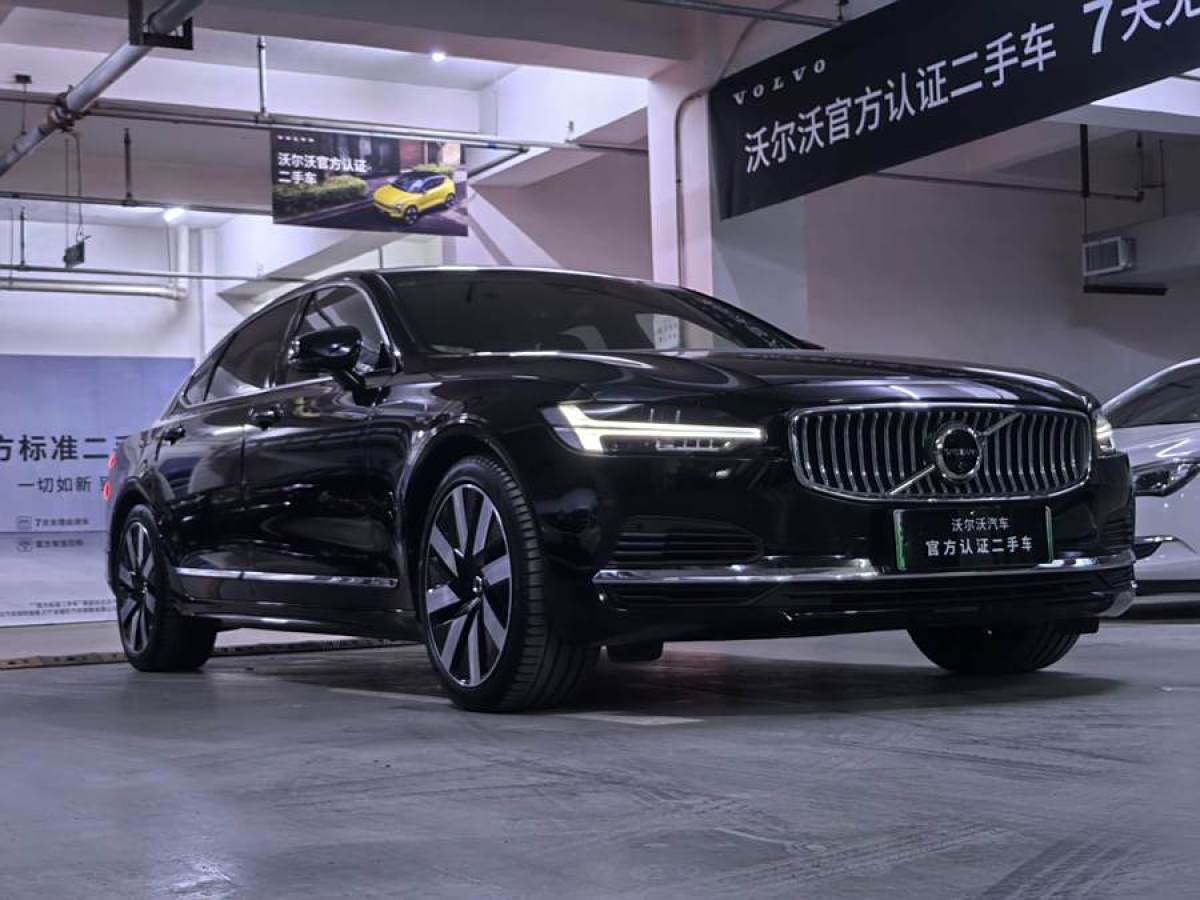 沃爾沃 S90新能源  2025款 插電式混動(dòng) 四驅(qū)長續(xù)航智雅豪華版圖片