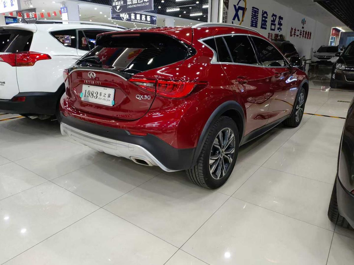 英菲尼迪 QX30  2018款 1.6T 兩驅(qū)時(shí)尚版圖片