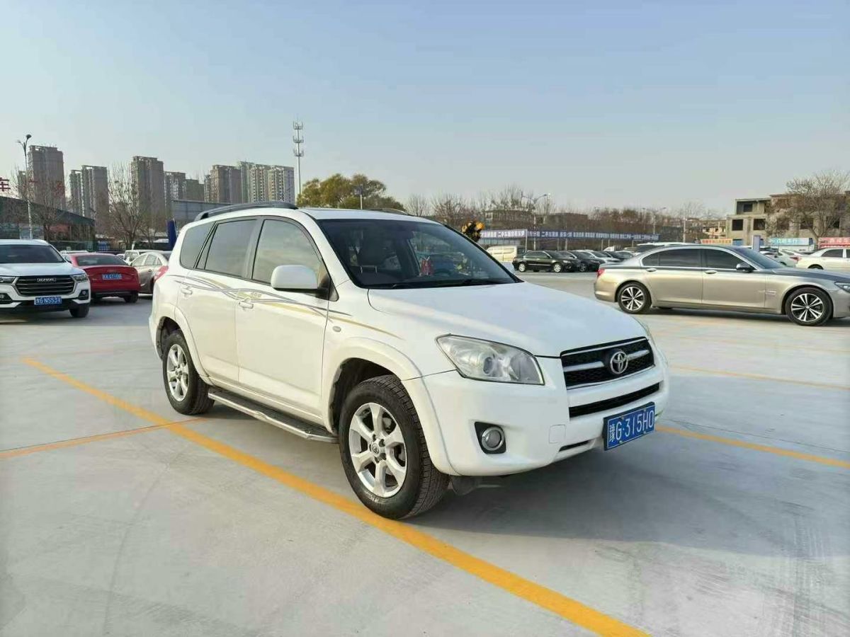 豐田 RAV4榮放  2010款 2.0L 手動(dòng)豪華升級版圖片