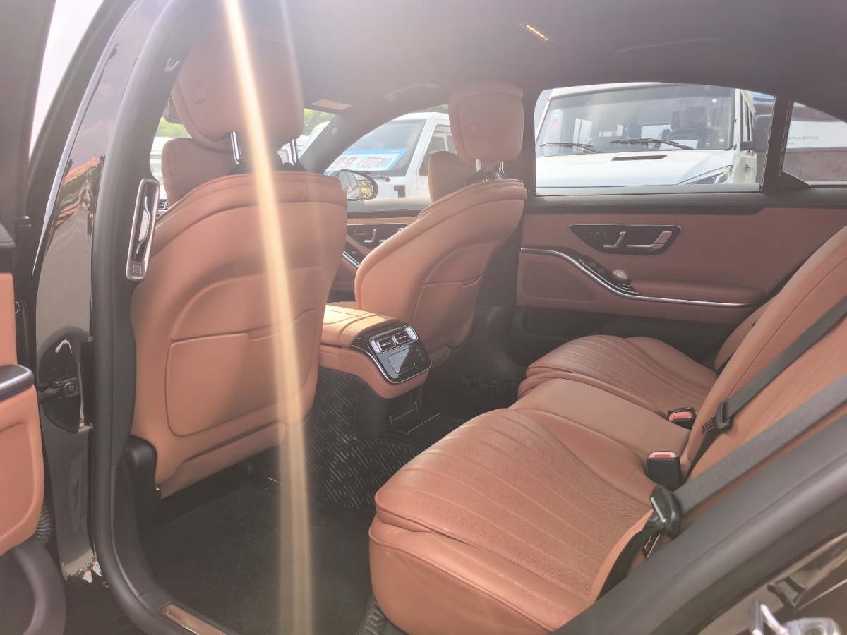 奔馳 奔馳S級(jí)  2022款 改款 S 400 L 商務(wù)型圖片