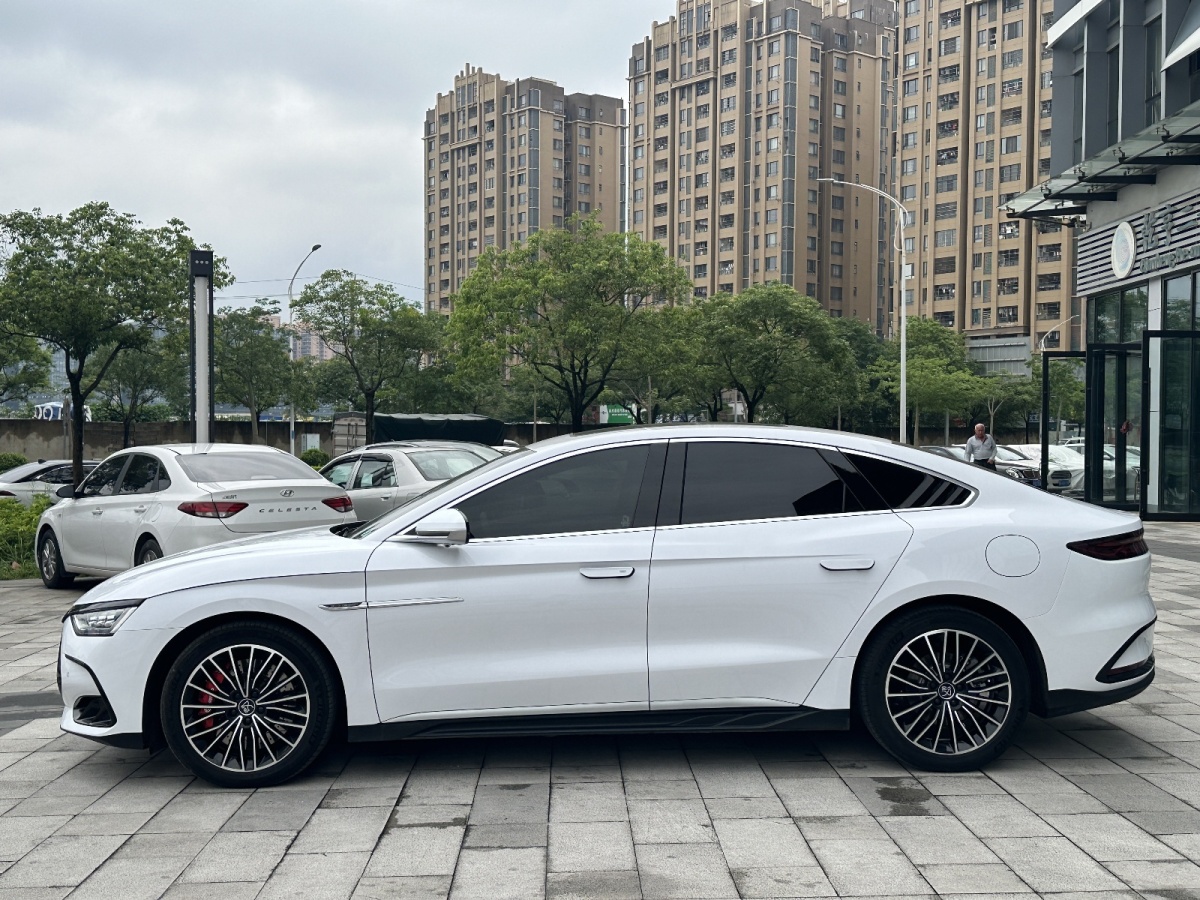 比亞迪 漢  2022款 DM-i 121KM 領(lǐng)航型圖片