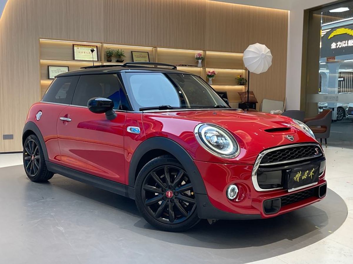 MINI MINI  2020款 2.0T COOPER S 經(jīng)典派圖片