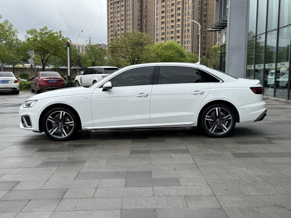 奧迪 奧迪A4L  2020款 40 TFSI 豪華動(dòng)感型圖片