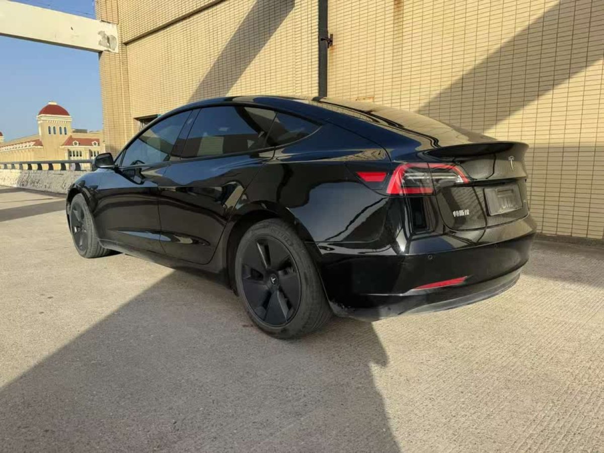 特斯拉 Model 3  2021款 改款 標(biāo)準(zhǔn)續(xù)航后驅(qū)升級版圖片
