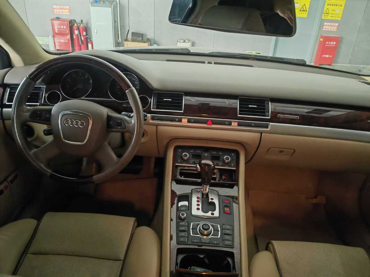 奧迪 奧迪A8  2006款 A8L 6.0 W12 quattro旗艦型圖片