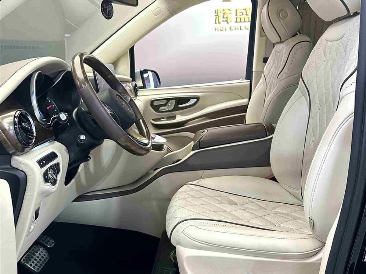 奔馳 V級  2021款 V 260 L 長軸距豪華版圖片