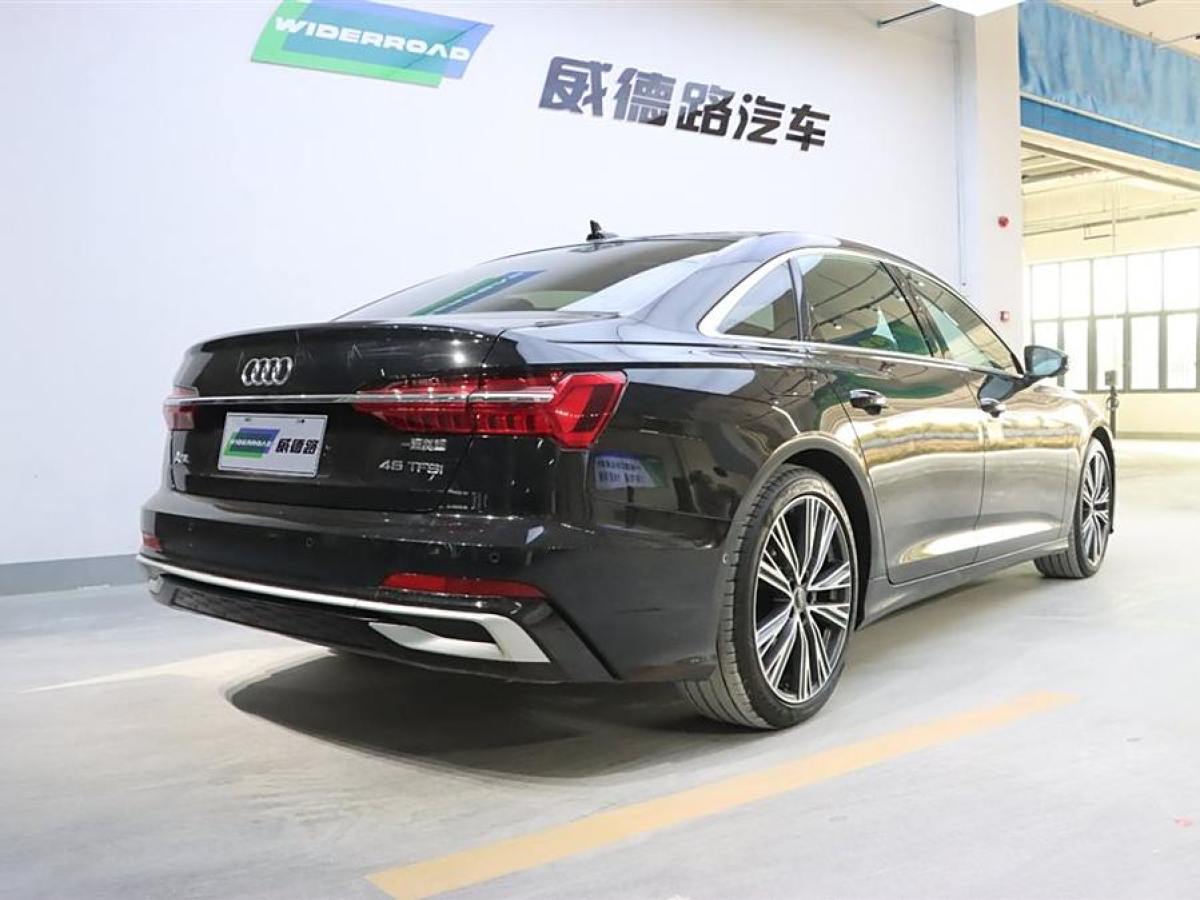 奧迪 奧迪A6L  2023款 改款 45 TFSI 臻選動(dòng)感型圖片