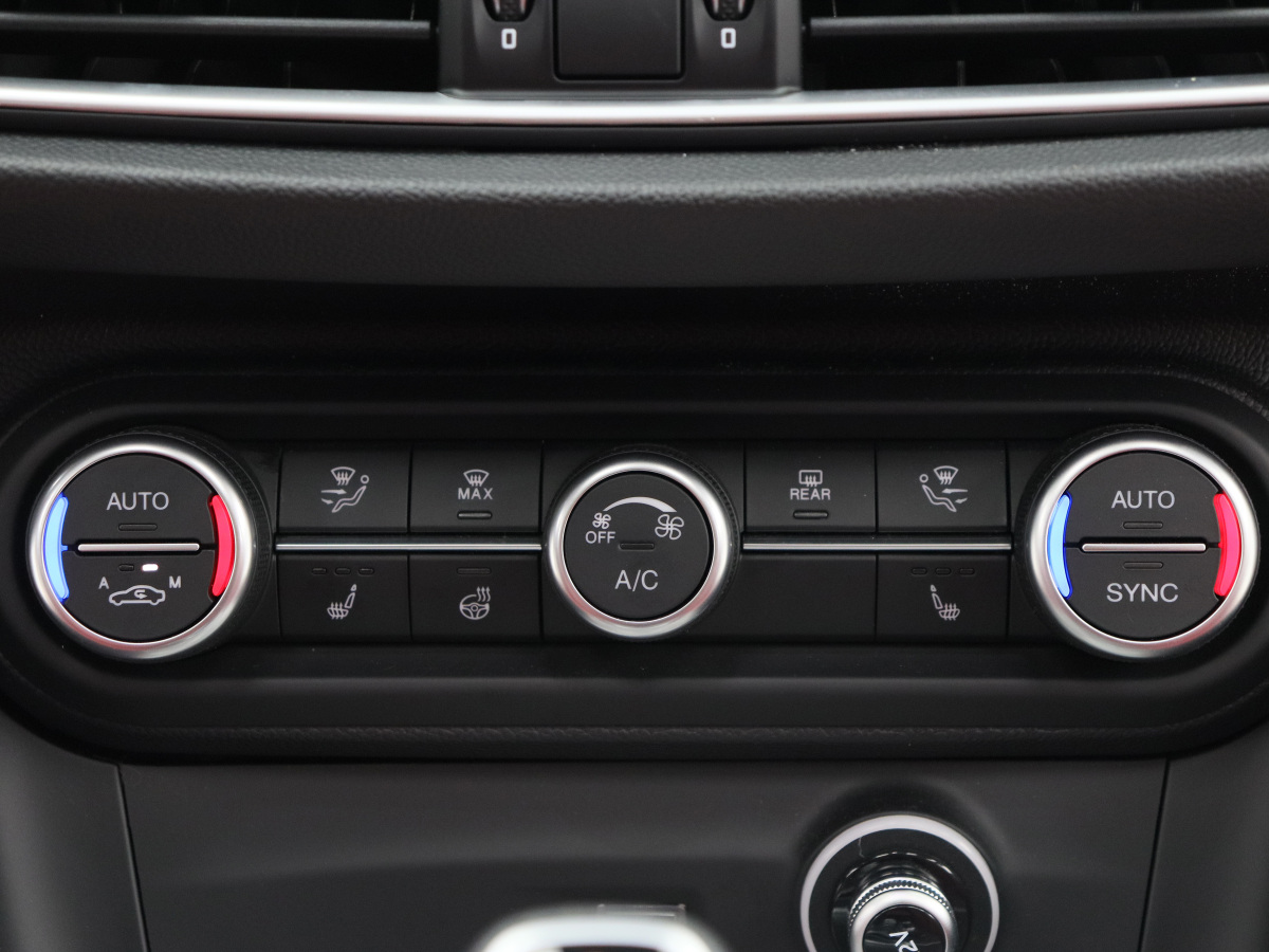 阿爾法·羅密歐 Stelvio  2023款 2.0T 280HP Veloce賽道版圖片