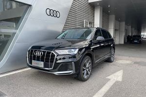 奥迪Q7 奥迪 55 TFSI quattro S line运动型