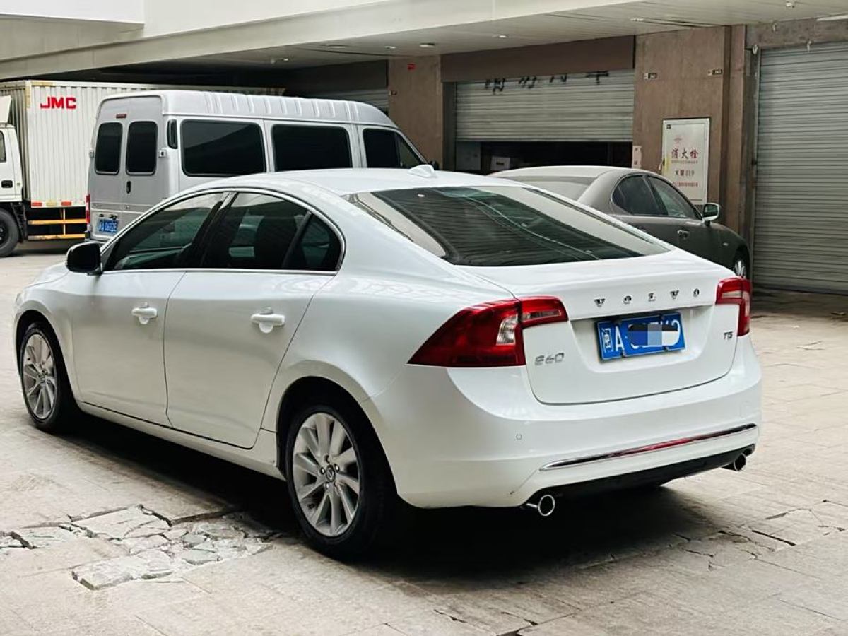 沃爾沃 S60  2015款 L 2.0T 智遠(yuǎn)版圖片