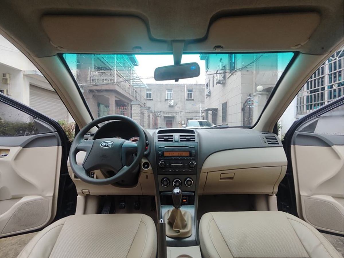 比亞迪 L3  2012款 1.5L 手動舒適型圖片