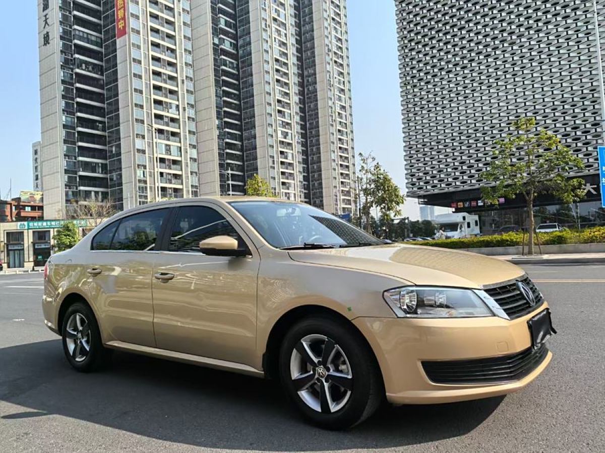 大眾 朗逸  2013款 改款經(jīng)典 1.6L 自動風尚版圖片