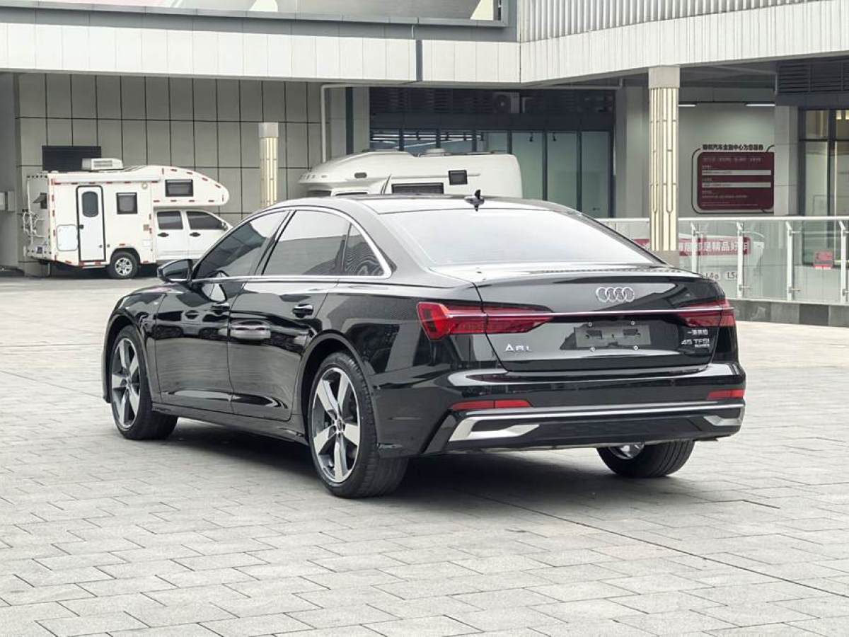 奧迪 奧迪A6L  2023款 改款 45 TFSI quattro 臻選動感型圖片