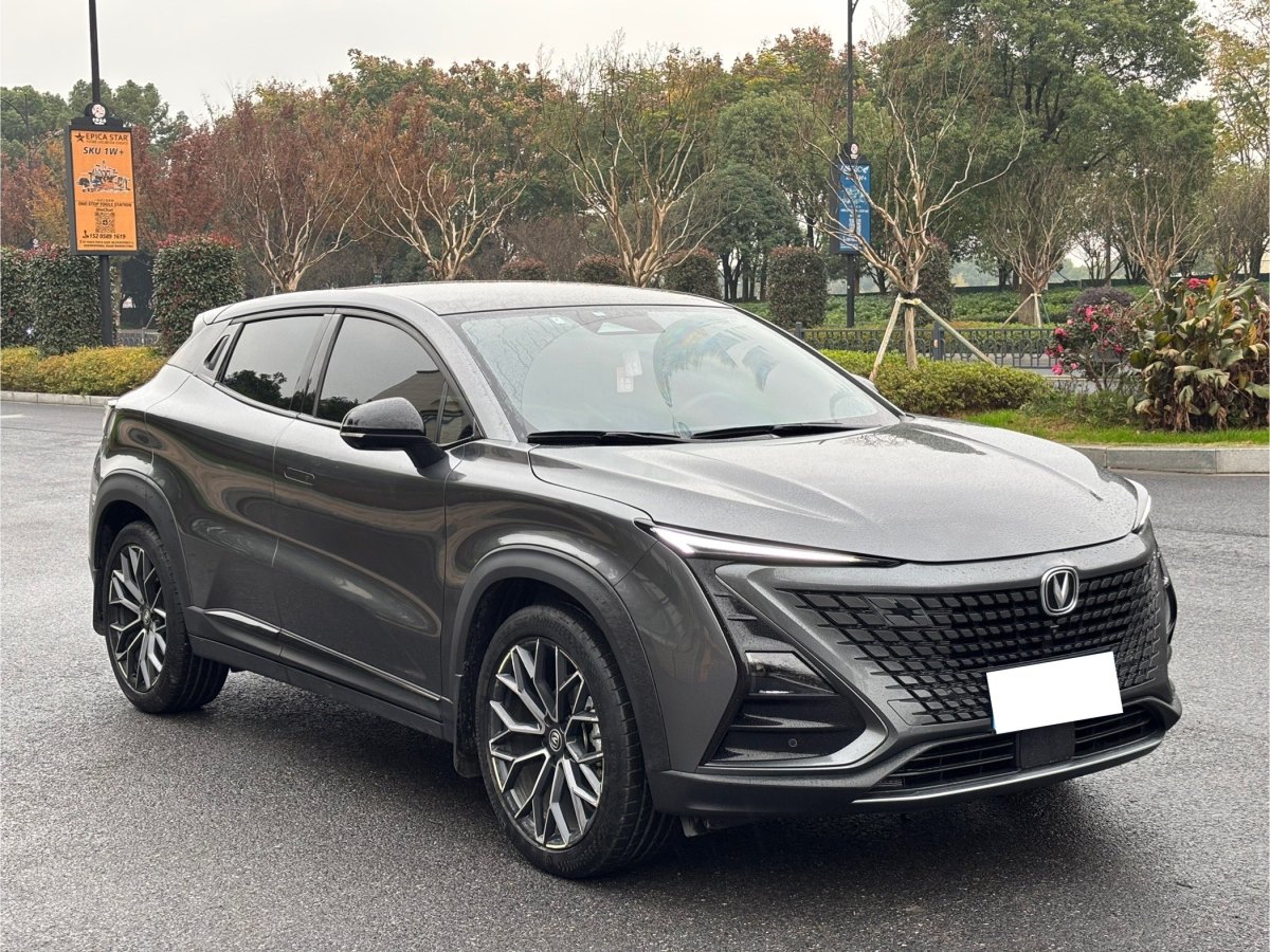 長(zhǎng)安 UNI-T  2022款 1.5T 尊貴型圖片