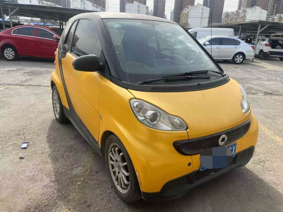 smart fortwo  2012款 1.0 MHD 硬頂標(biāo)準(zhǔn)版圖片