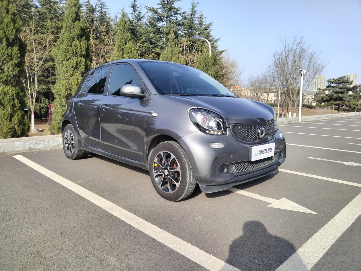 smart forfour  2018款 1.0L 52千瓦激情版圖片