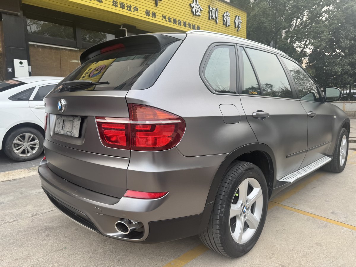 寶馬 寶馬X5  2011款 xDrive35i 領(lǐng)先型圖片