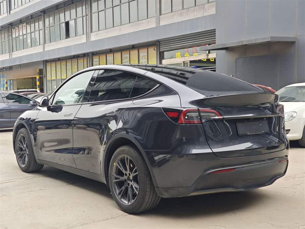 特斯拉 Model Y  2024款 后輪驅(qū)動版圖片