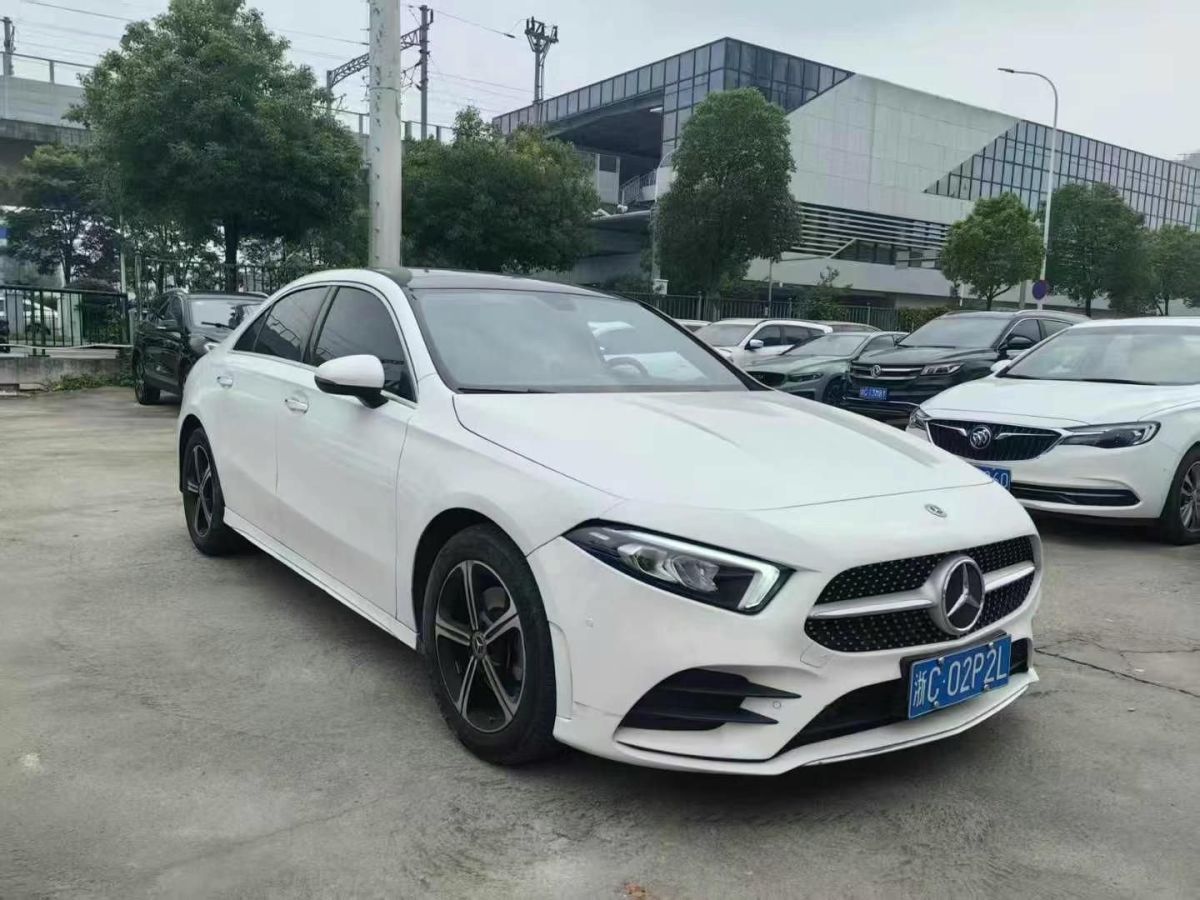 奔馳 奔馳A級  2022款 A 180圖片