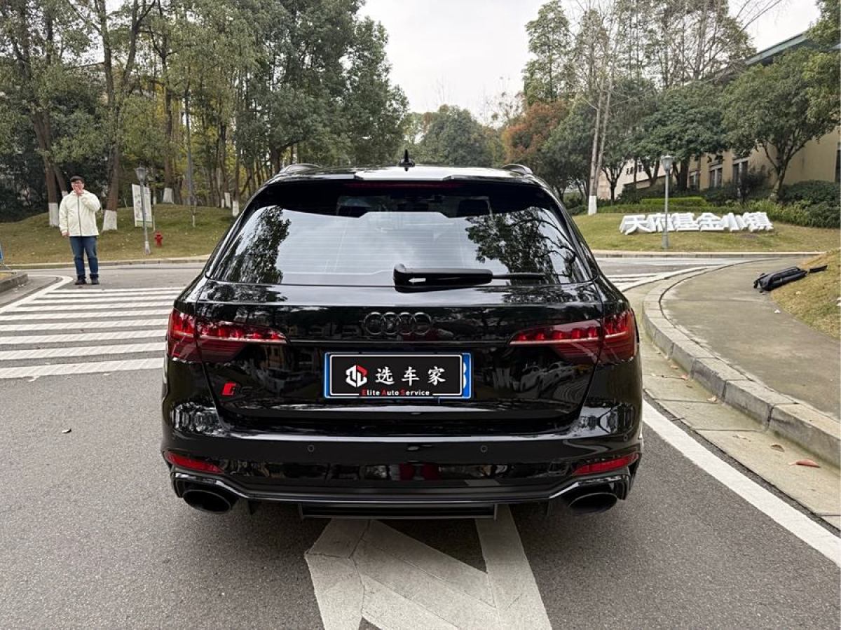 2023年12月奧迪 奧迪RS 4  2023款 RS4 Avant 暗金版