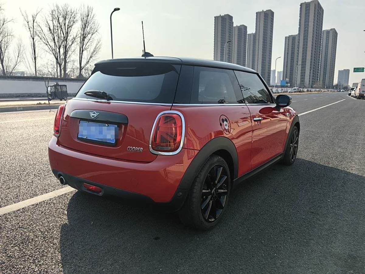 MINI MINI  2021款 1.5T COOPER 藝術(shù)家圖片