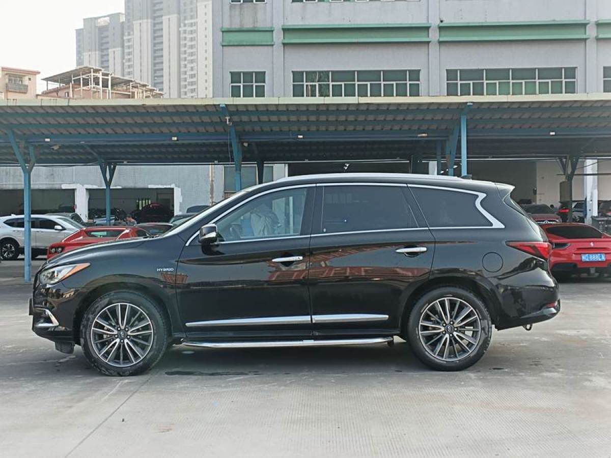 英菲尼迪 QX60  2018款 2.5T Hybrid 兩驅(qū)冠軍家庭版圖片