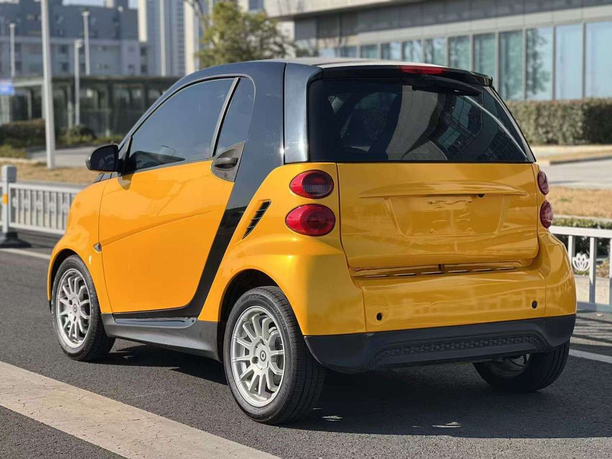 smart fortwo  2013款 1.0 MHD 新年特別版圖片