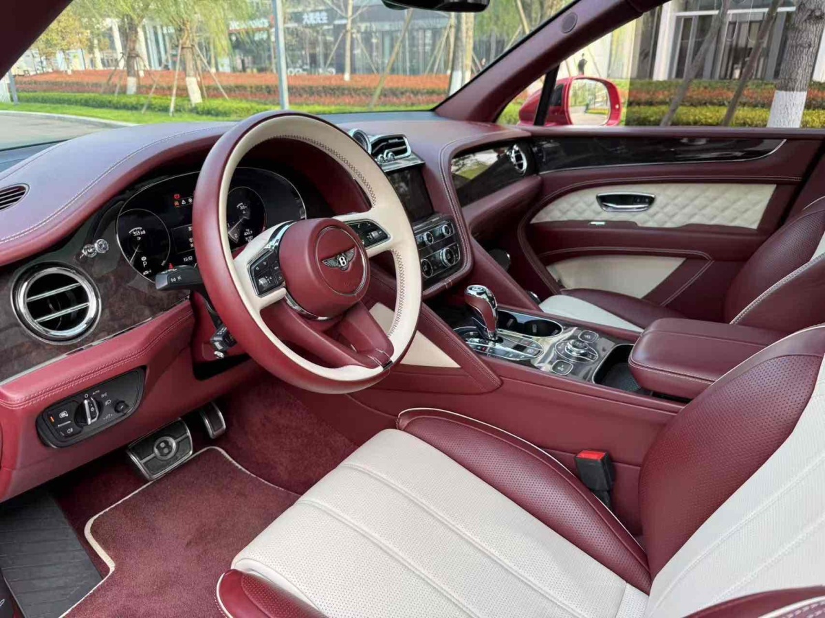 賓利 添越  2022款 4.0T V8圖片