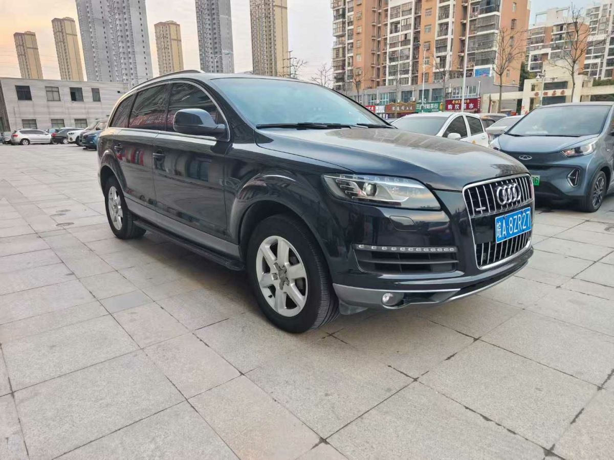 奧迪 奧迪Q7  2013款 Q7 35TFSI quattro 進(jìn)取型圖片