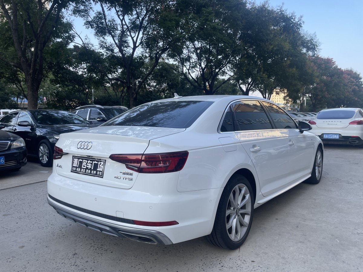 2019年4月奧迪 奧迪A4L  2019款 40 TFSI 時尚型 國V