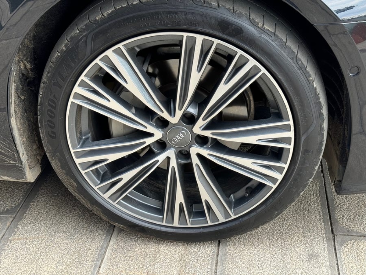 奧迪 奧迪A6L  2020款 45 TFSI quattro 臻選動感型圖片