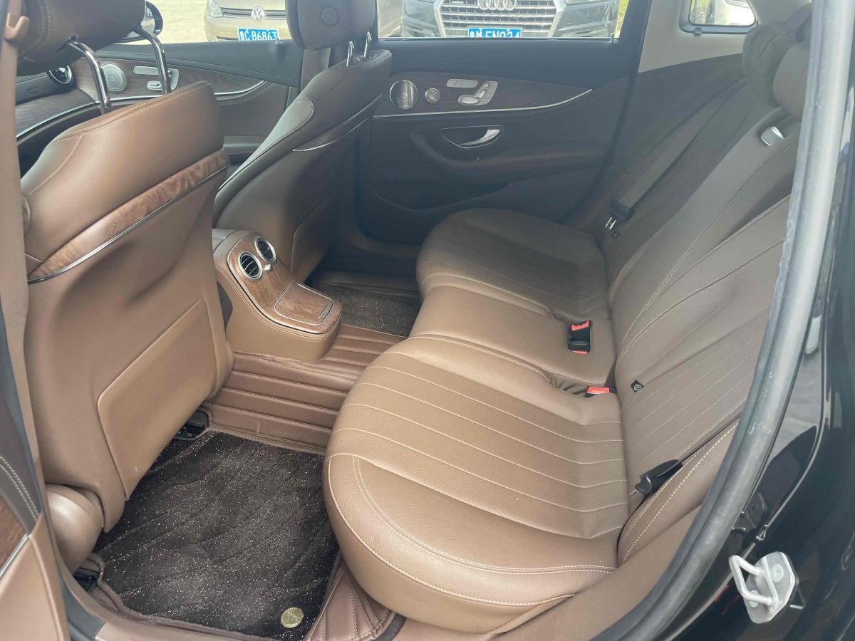奔馳 奔馳E級(jí)  2022款 改款 E 300 L 豪華型圖片