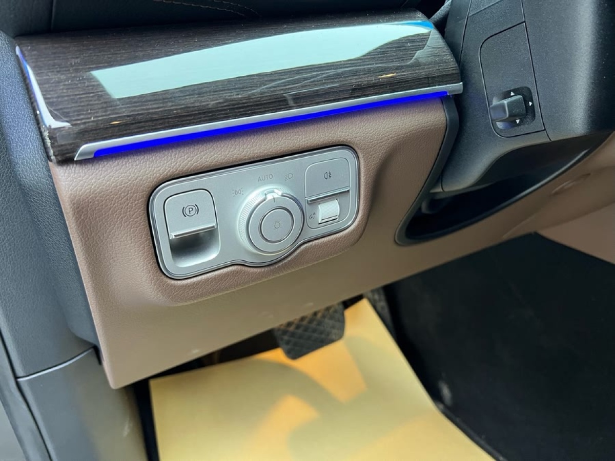奔馳 奔馳GLE  2024款 改款 GLE 350 4MATIC 時(shí)尚型圖片